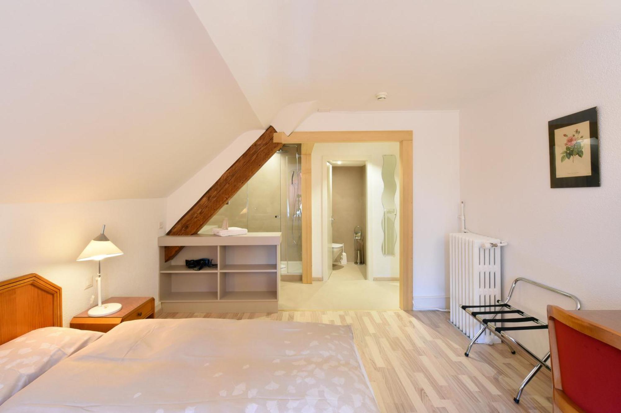 Hotel De L'Aigle Couvet Pokój zdjęcie