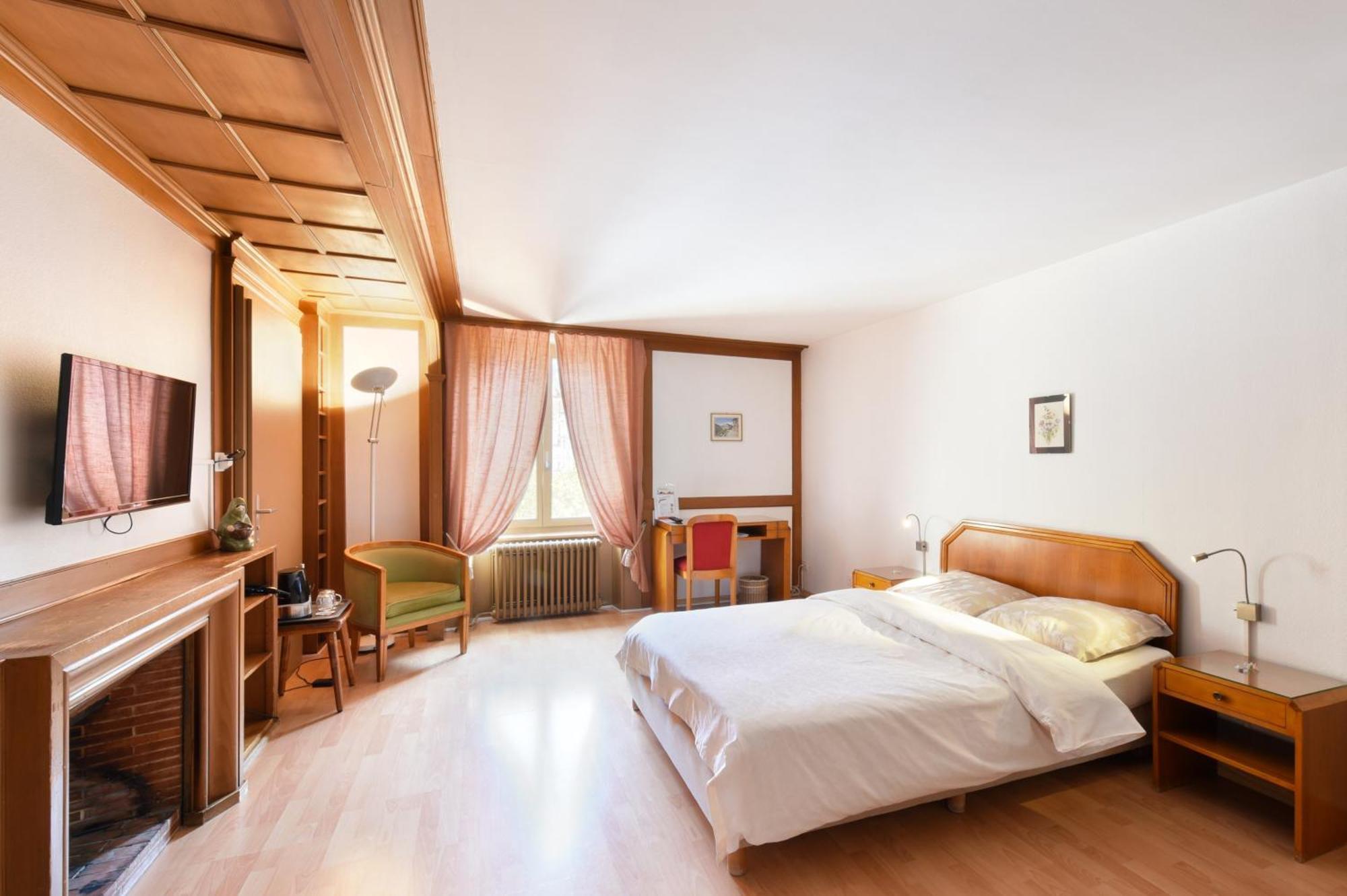 Hotel De L'Aigle Couvet Pokój zdjęcie