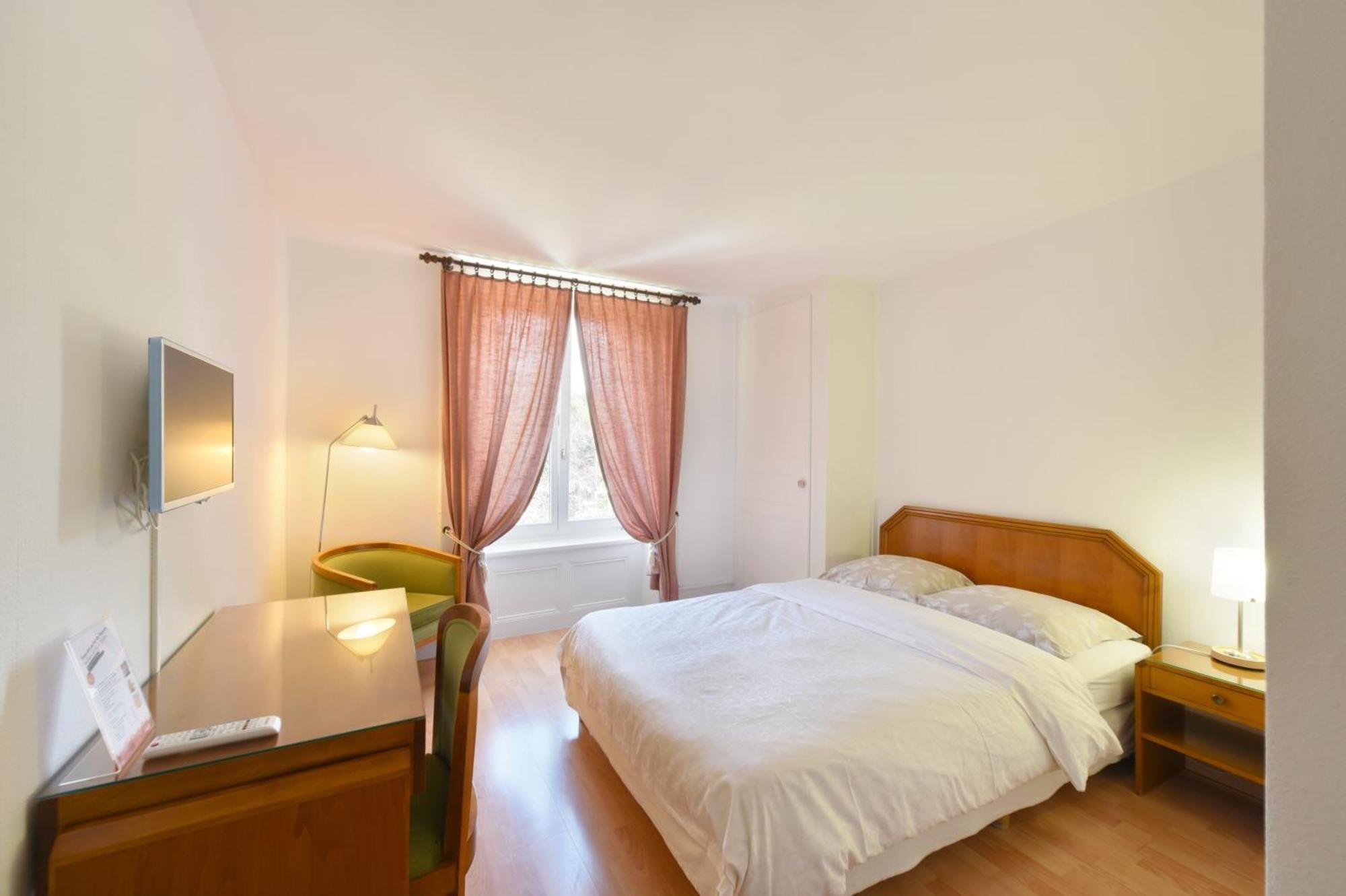 Hotel De L'Aigle Couvet Pokój zdjęcie