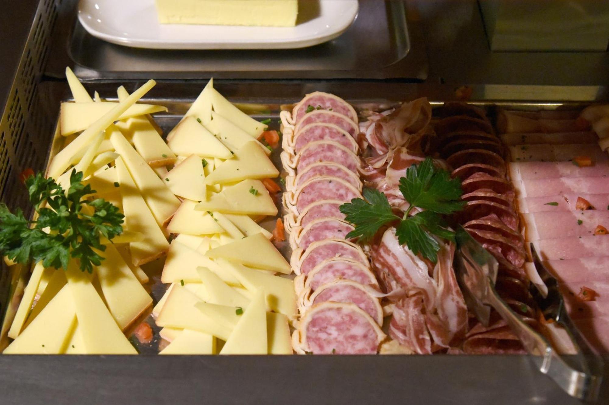 Hotel De L'Aigle Couvet Zewnętrze zdjęcie