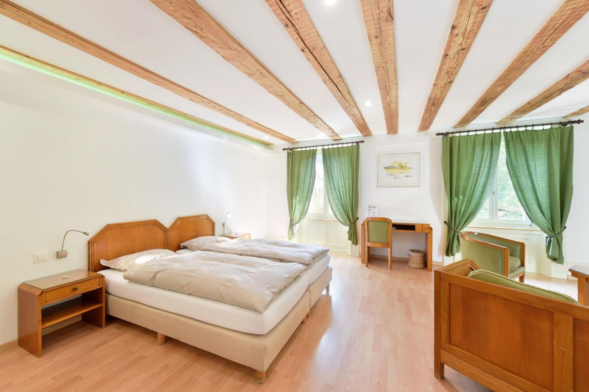 Hotel De L'Aigle Couvet Pokój zdjęcie