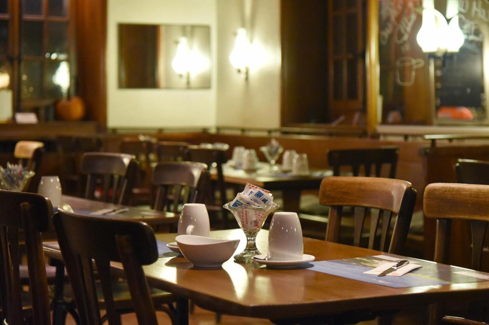 Hotel De L'Aigle Couvet Zewnętrze zdjęcie
