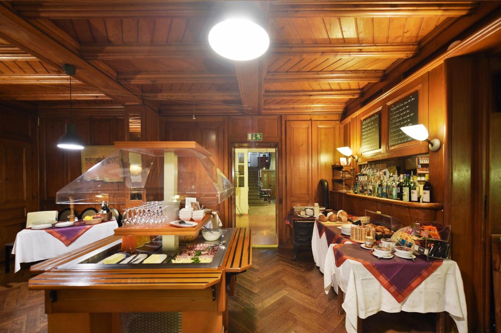 Hotel De L'Aigle Couvet Zewnętrze zdjęcie